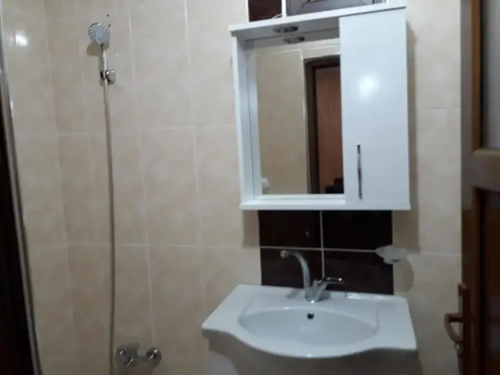Узунгёль: Ay Home Apart