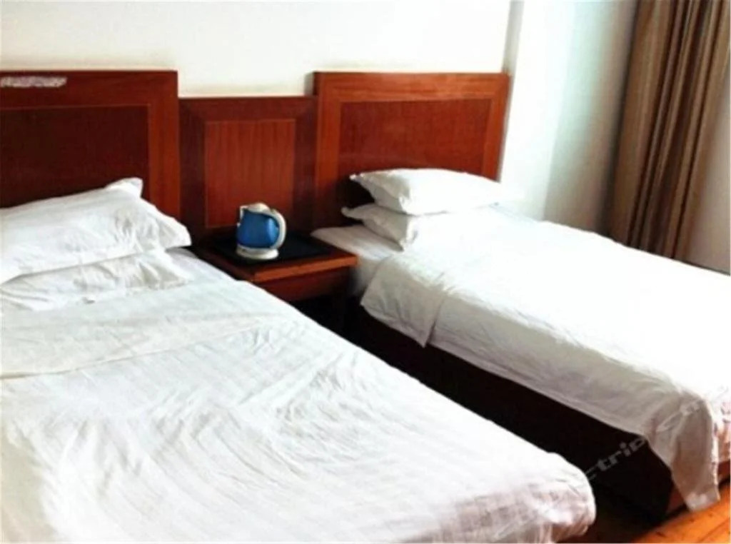 Далянь: Golden Lake Hotel