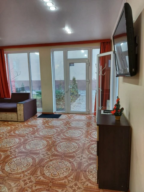 Весёлое: Частный дом Sunny Holiday Home
