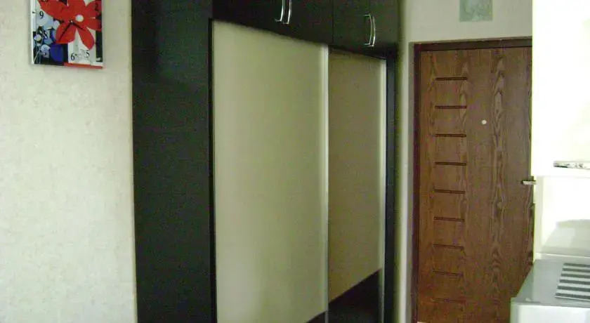 Батуми: Studio Orbi Khimshiashvili 15B