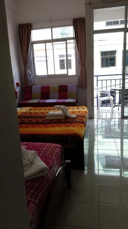 Кату: Lee Guesthouse And Massage