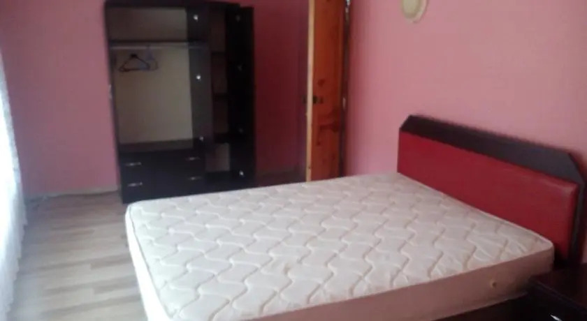 Батуми: Guest House Guguli