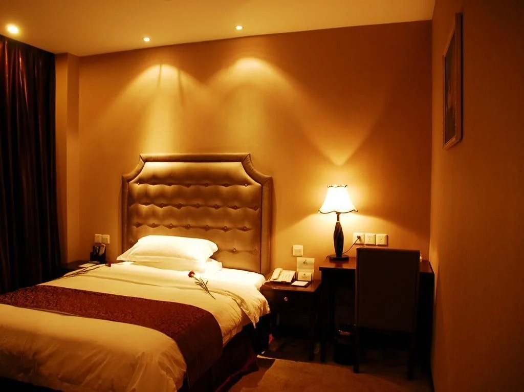 Цзуньи: Euro River Bank Hotel