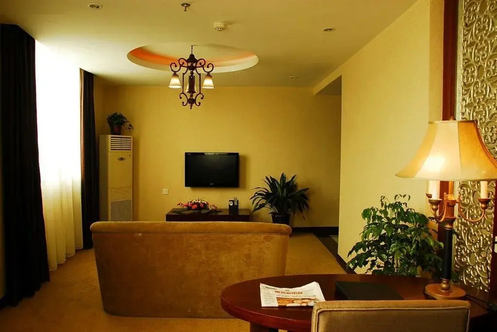 Цзуньи: Euro River Bank Hotel