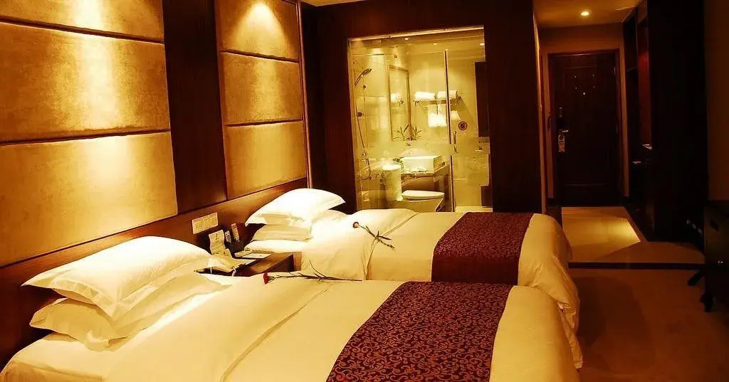 Цзуньи: Euro River Bank Hotel