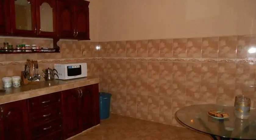 Батуми: Guest House Eteri