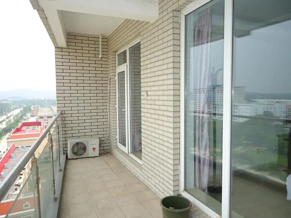 Дали: Yilanlou Inn With Lake View
