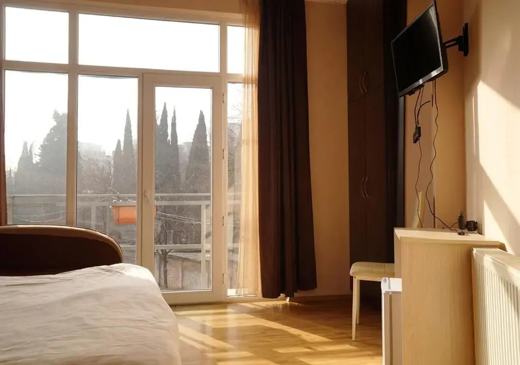 Тбилиси: Shatel Hotel