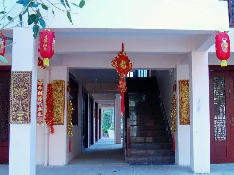 Цзинхун: Xishuangbanna Shuidai Inn