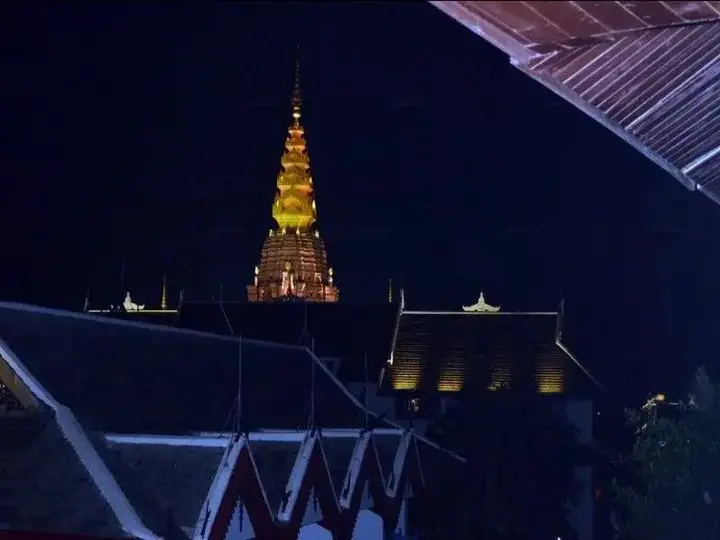 Цзинхун: Xishuangbanna Shuidai Inn
