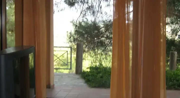 Какопетрия: Moniatis House