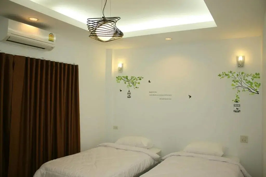 Тхат-Пханом: Phuphanom Villa