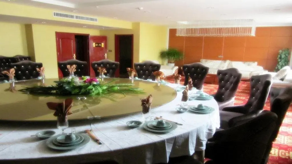 Баоцзи: Baoji Wolong Juxing Hotel