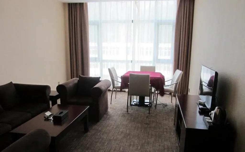 Баоцзи: Baoji Wolong Juxing Hotel