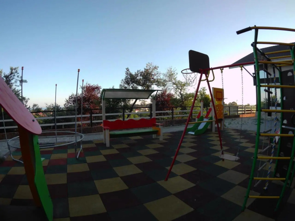 carousel image 1