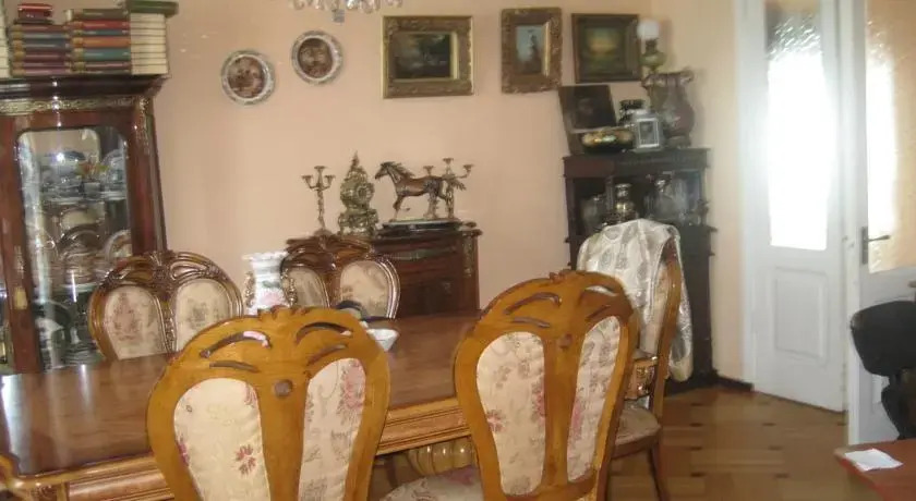 Батуми: Mataxa Guest House