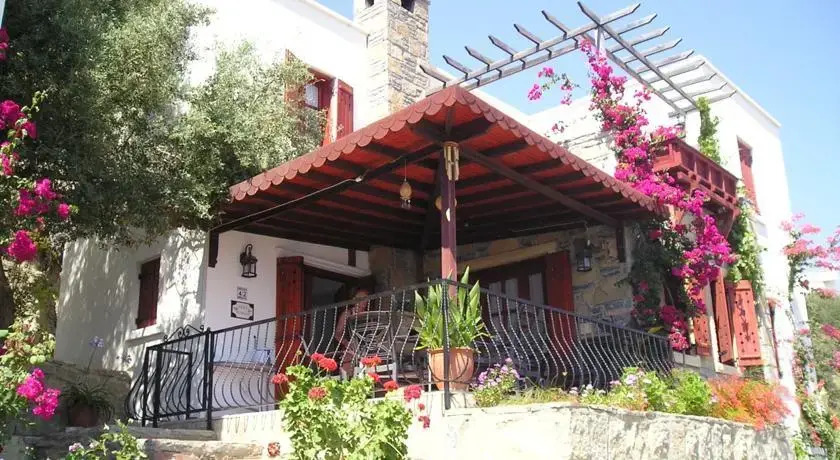 Коюнбаба: Villa Adakani