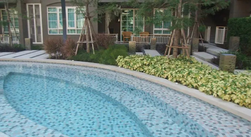 Хуахин: Pool Access at Autumn Hua Hin Resort