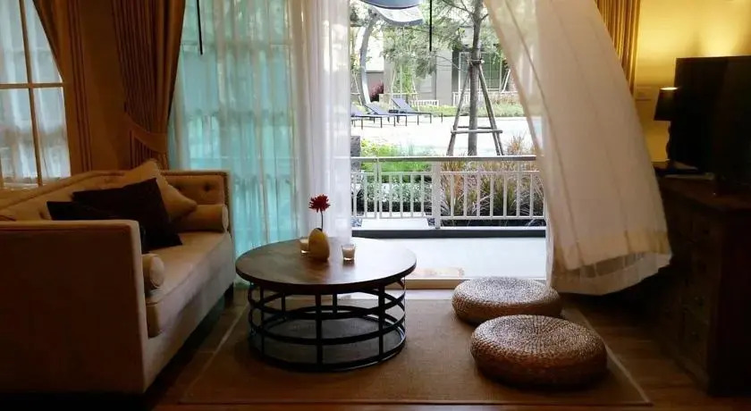 Хуахин: Pool Access at Autumn Hua Hin Resort