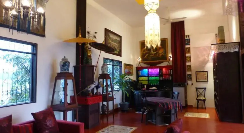 Дой-Сакет: The Yellow House @ Chiang Mai
