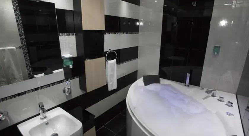 Ереван: XY Hotel