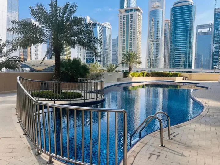 Дубай: Nirvana Holiday Homes -Dream Tower 1, Dubai Marina