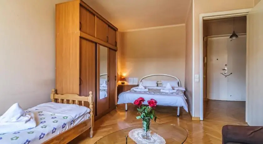 Тбилиси: Hotel Dayroom Uznadze St.#2