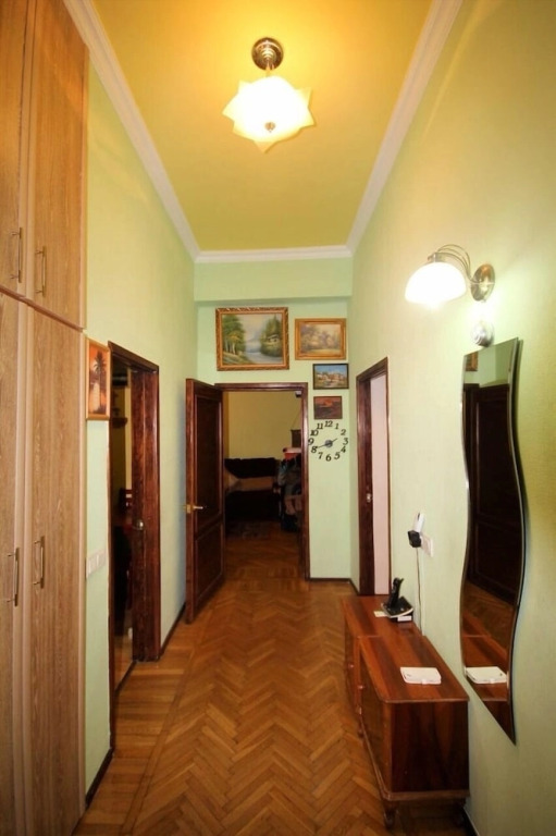 Ереван: Cosy newly renovated apartment in the very center of Yerevan