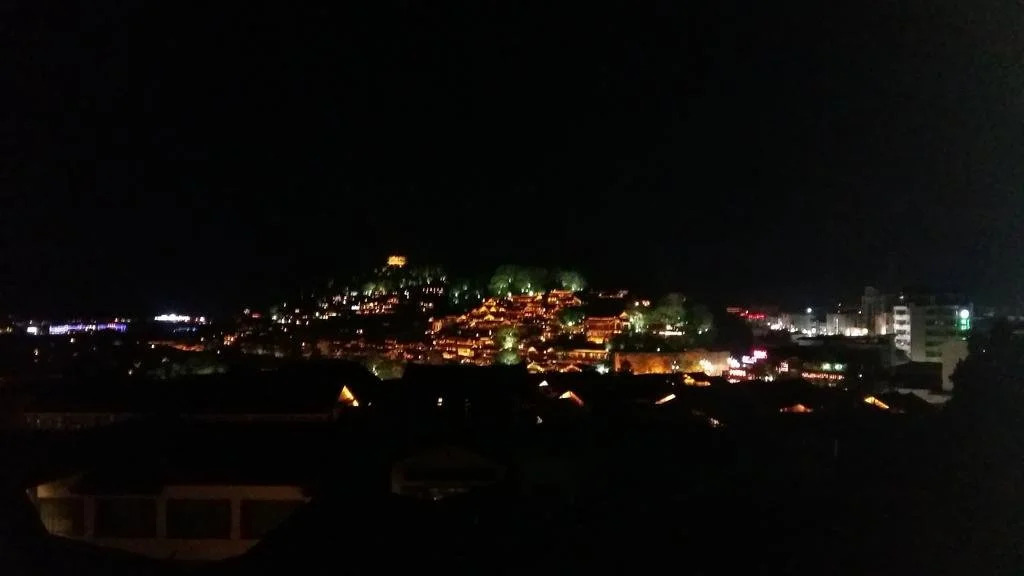 Лицзян: Xiaojudeng Hostel Menghui Tangchao