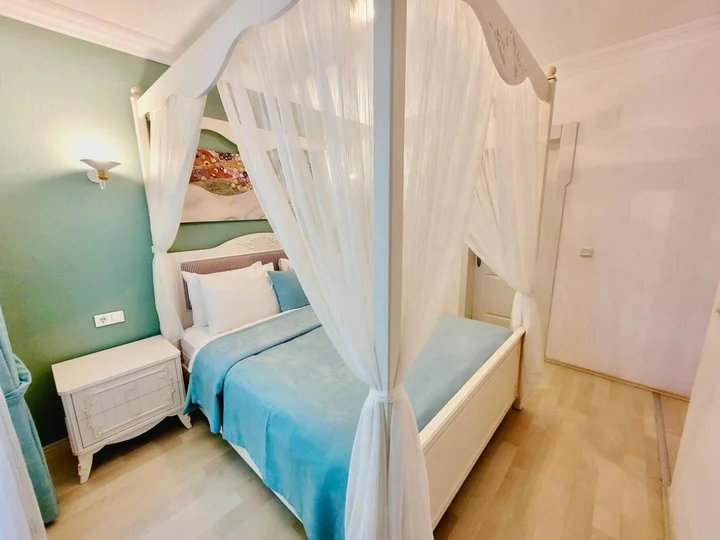 Дальян: Berg Hotel