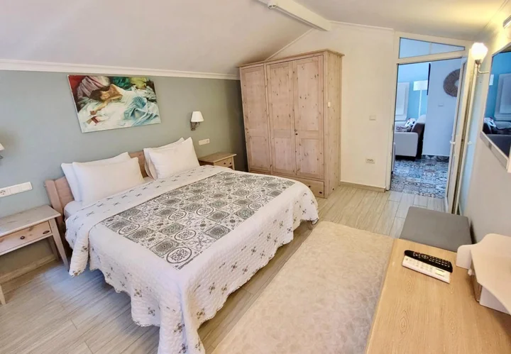 Дальян: Berg Hotel