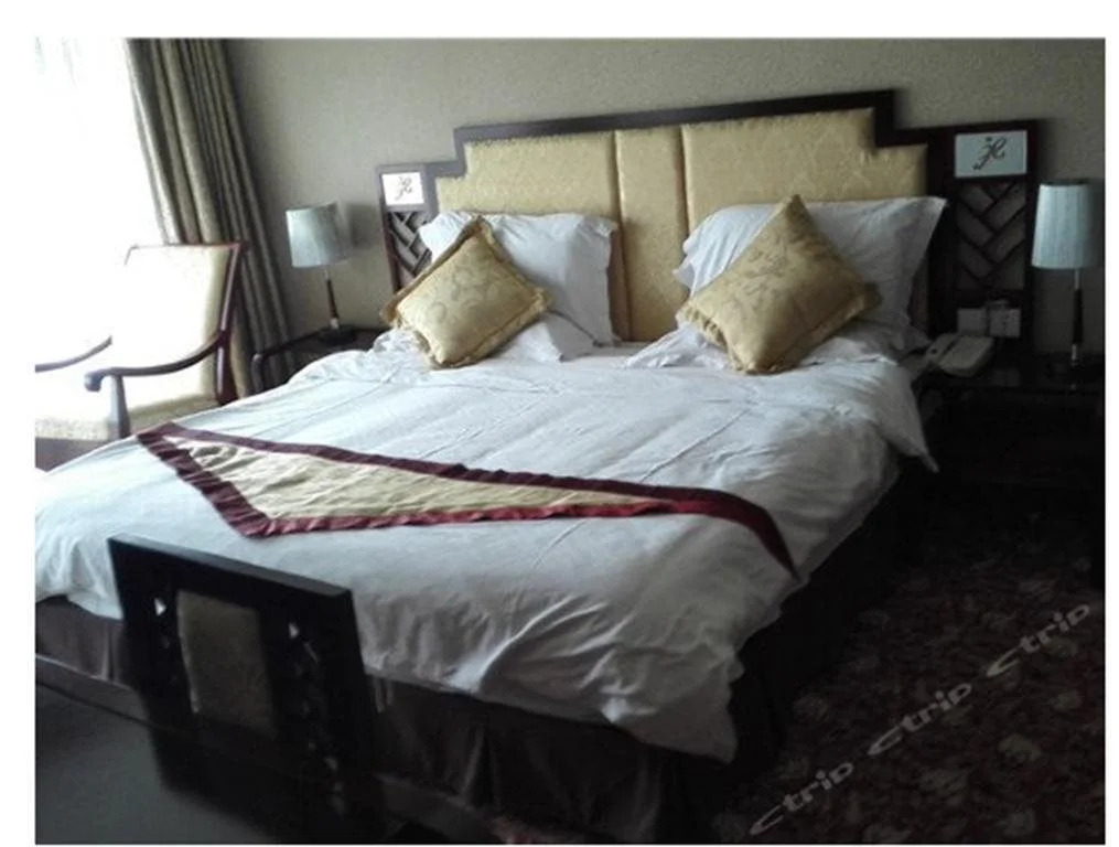 Лучжоу: Luzhou Xinhua Inn