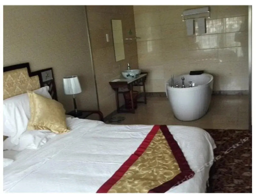 Лучжоу: Luzhou Xinhua Inn