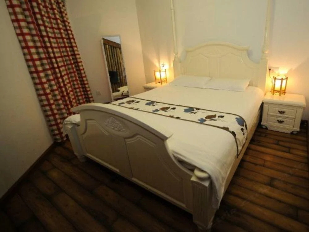 Дунъян: Rongyi Hengdian Hostelling International