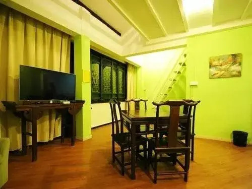 Дунъян: Rongyi Hengdian Hostelling International