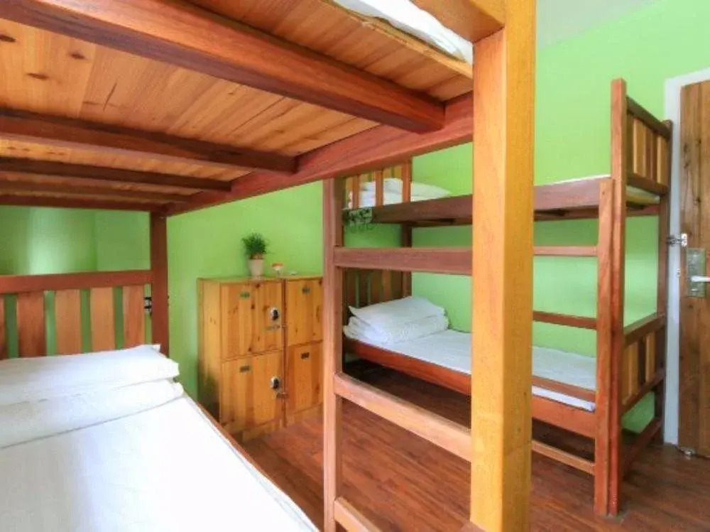 Дунъян: Rongyi Hengdian Hostelling International
