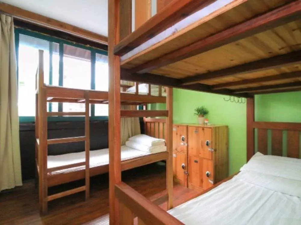 Дунъян: Rongyi Hengdian Hostelling International