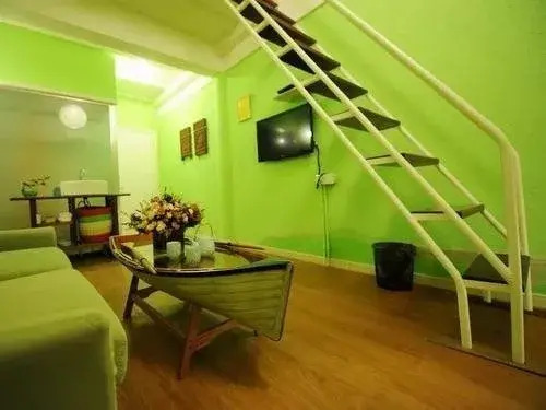 Дунъян: Rongyi Hengdian Hostelling International
