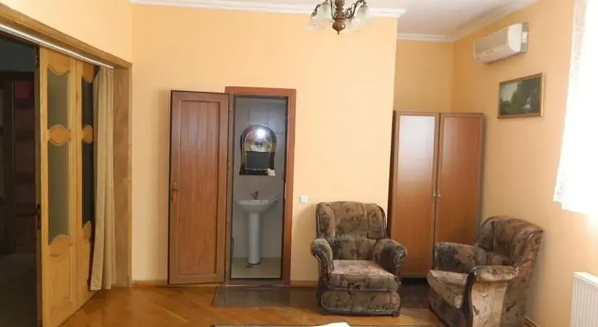 Батуми: Lion Hotel