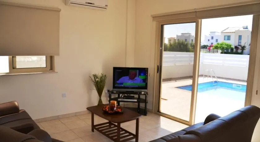 Паралимни: Theodora Sea View Villas