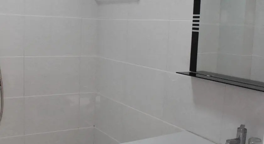 Чжанцзяцзе: Senlin Inn