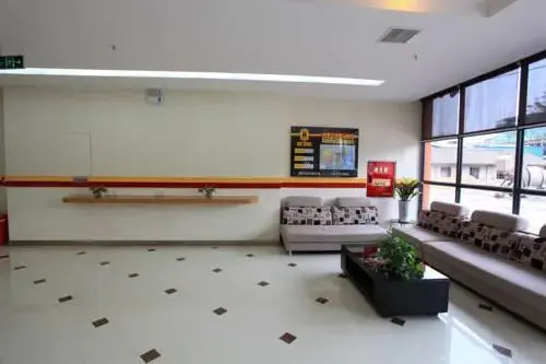 Сичан: Super 8 Hotel Xichang Hangtian