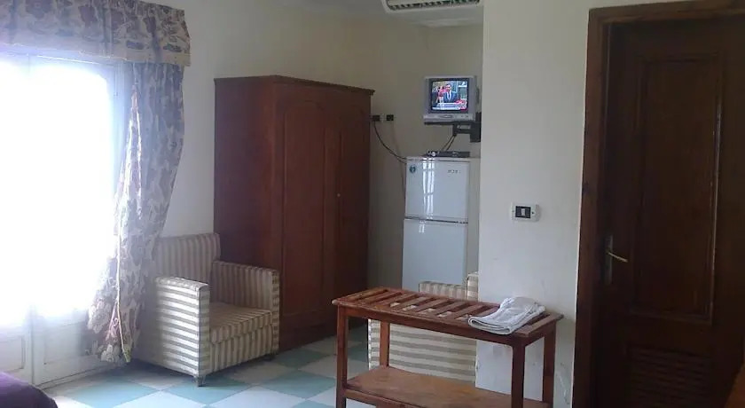 Рас-Сидр: Ceceil Hotel