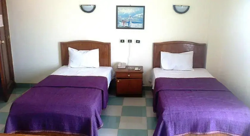 Рас-Сидр: Ceceil Hotel