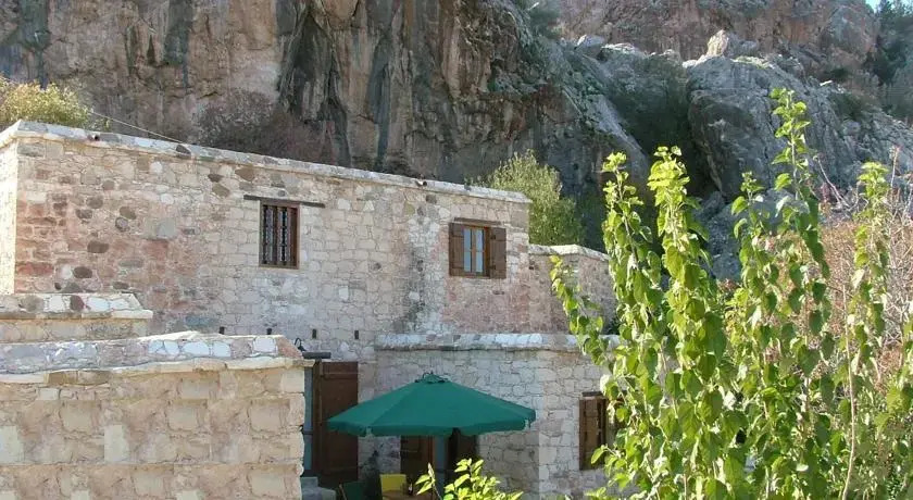 Киссонерга: Androniki House