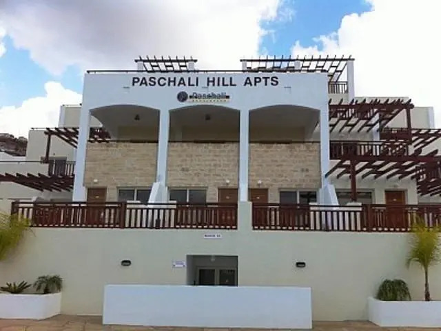 Пейя: Paschali Hills Apartments