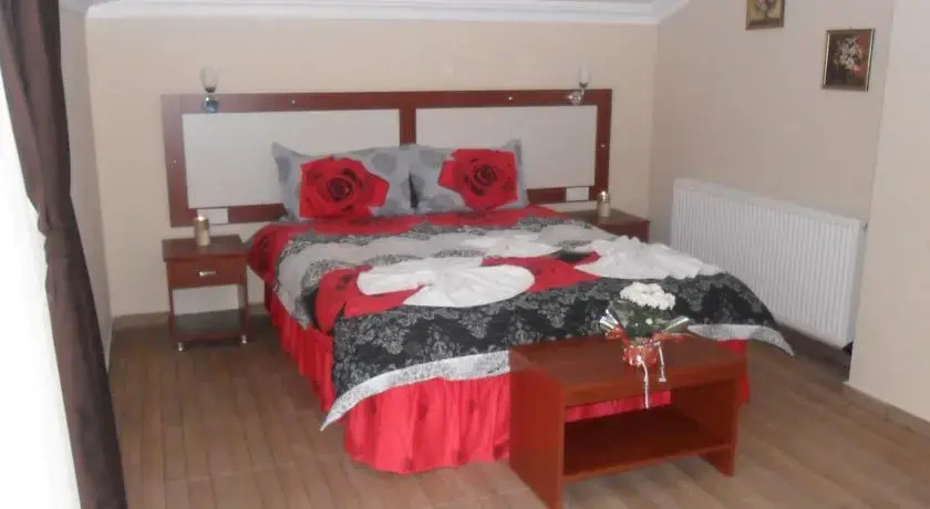 Сайл: Eftalya Hotel