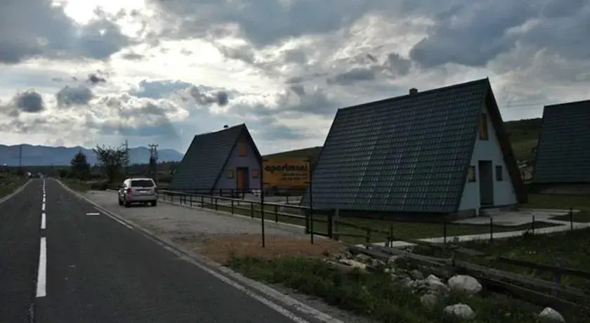 Жабляк: Laušević Chalets