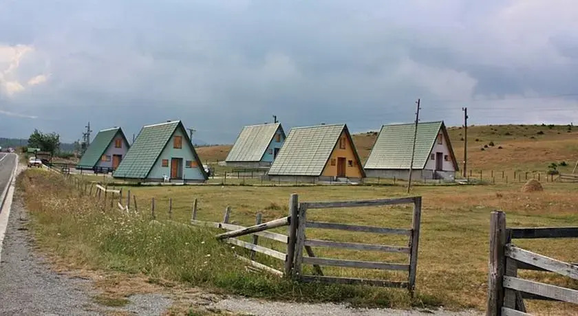 Жабляк: Laušević Chalets