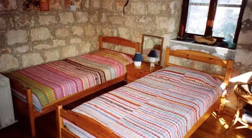 Киссонерга: Arodaphne Cottage